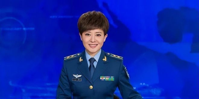 軍事節(jié)目女主持人，閃耀熒屏的星光，軍事節(jié)目女主持人，熒屏上的璀璨星光