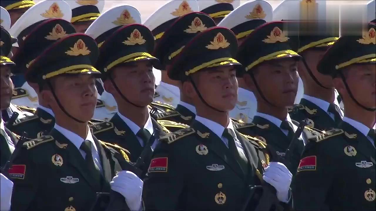 三軍儀仗隊霸氣視頻，展現(xiàn)雄壯軍威與卓越風(fēng)采，三軍儀仗隊雄壯風(fēng)采霸氣展現(xiàn)視頻，彰顯卓越軍威與風(fēng)采