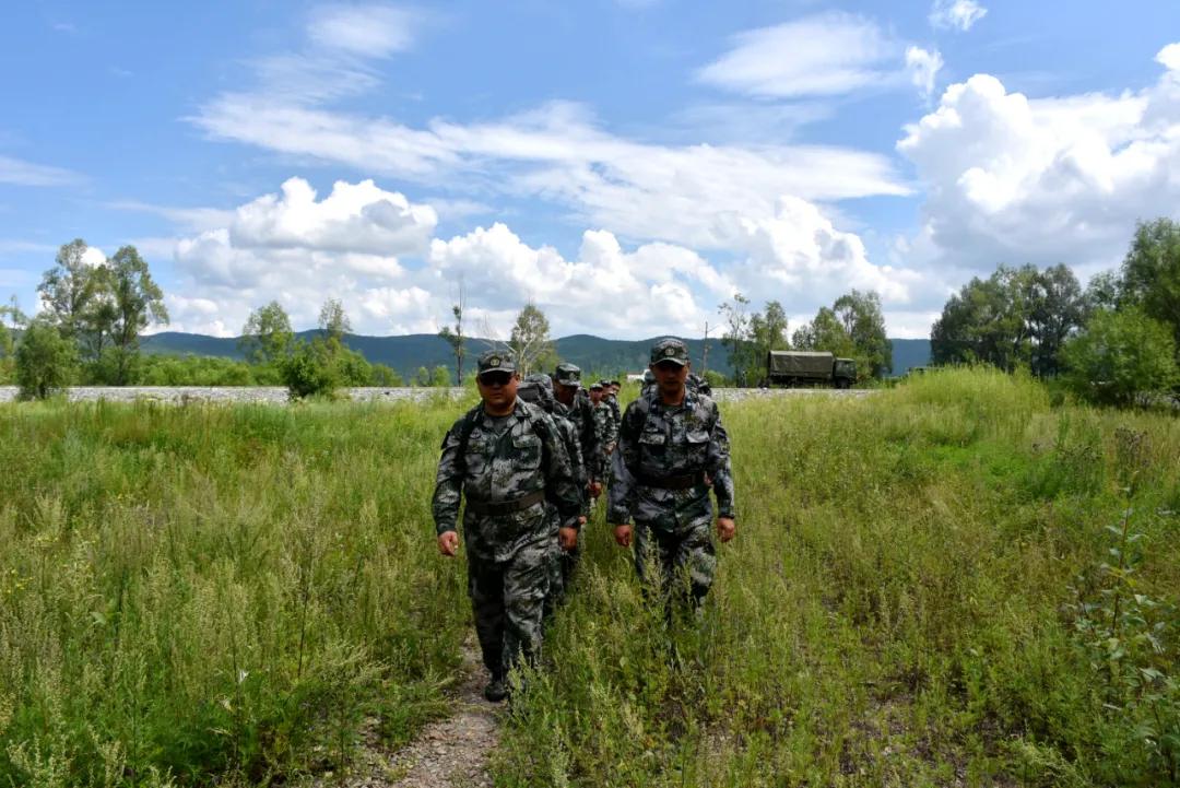 國際軍事形勢最新消息2020深度解析，全球軍事動態(tài)深度解析，國際軍事形勢最新消息2020回顧與前瞻