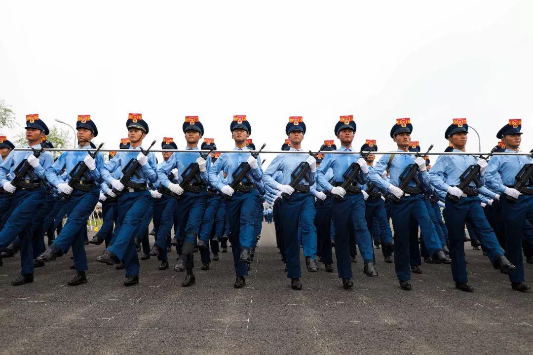 閱兵盛典，2019年的震撼與感動(dòng)——我的觀后感，閱兵盛典的震撼與感動(dòng)，我的觀后感回顧與展望（2019年）