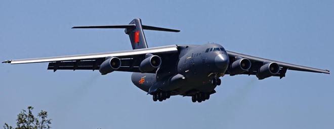 C17運(yùn)輸機(jī)與運(yùn)-20，空中巨人的對(duì)比與探討，C17運(yùn)輸機(jī)與運(yùn)-20空中巨人，對(duì)比與探討