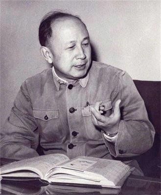 錢學森的成就和貢獻，偉大的科學家的一生，錢學森的偉大成就與科學貢獻，一生獻身于科學事業(yè)的光輝歷程