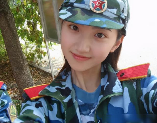 軍事直播間董嘉耀，一位軍事領(lǐng)域的佼佼者，董嘉耀，軍事領(lǐng)域的翹楚，深度解析軍事直播間