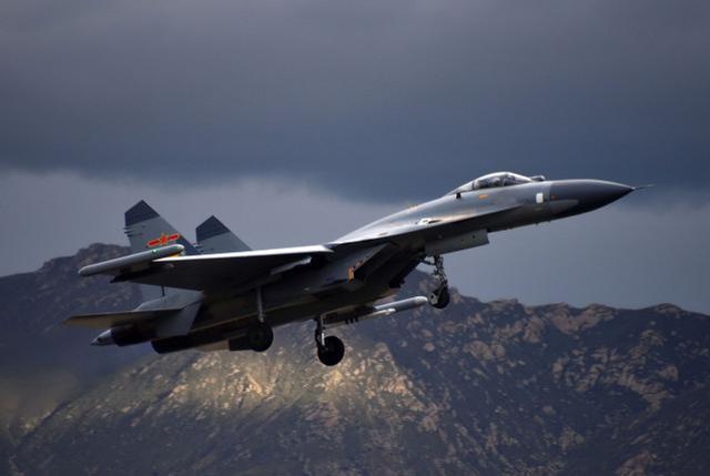 殲-11代號(hào)，揭示中國(guó)空軍強(qiáng)大戰(zhàn)斗力的象征，殲-11代號(hào)，中國(guó)空軍強(qiáng)大戰(zhàn)斗力的象征標(biāo)簽
