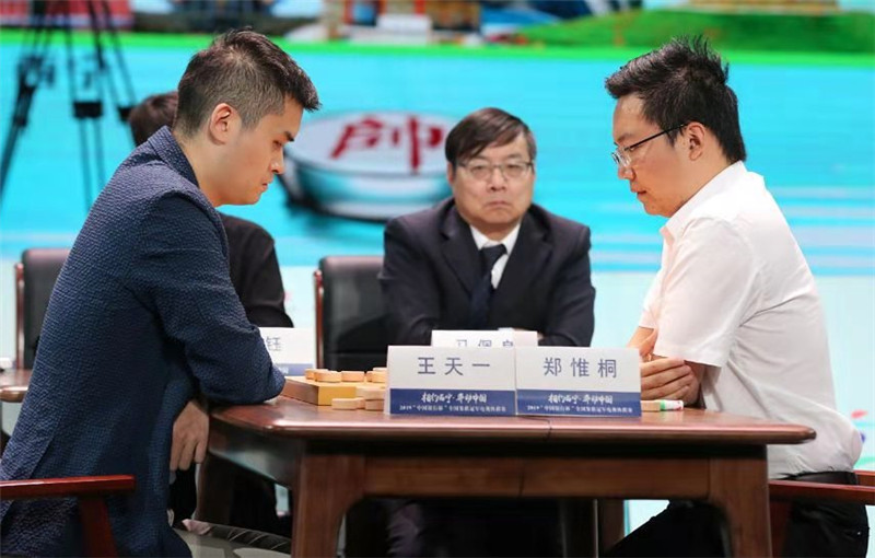揭秘2019王中王一肖中特論壇天TI，背后的故事與趨勢洞察，揭秘王中王一肖中特論壇天TI，背后的故事與趨勢深度解析