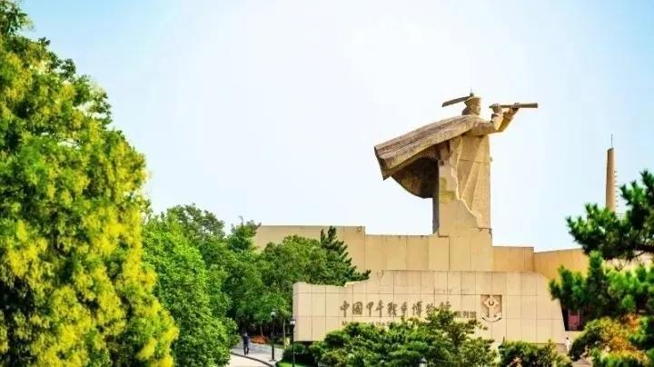 劉公島景點(diǎn)介紹，探索美麗的海島風(fēng)光與歷史遺跡，劉公島，探索海島風(fēng)光與歷史遺跡的絕佳之地