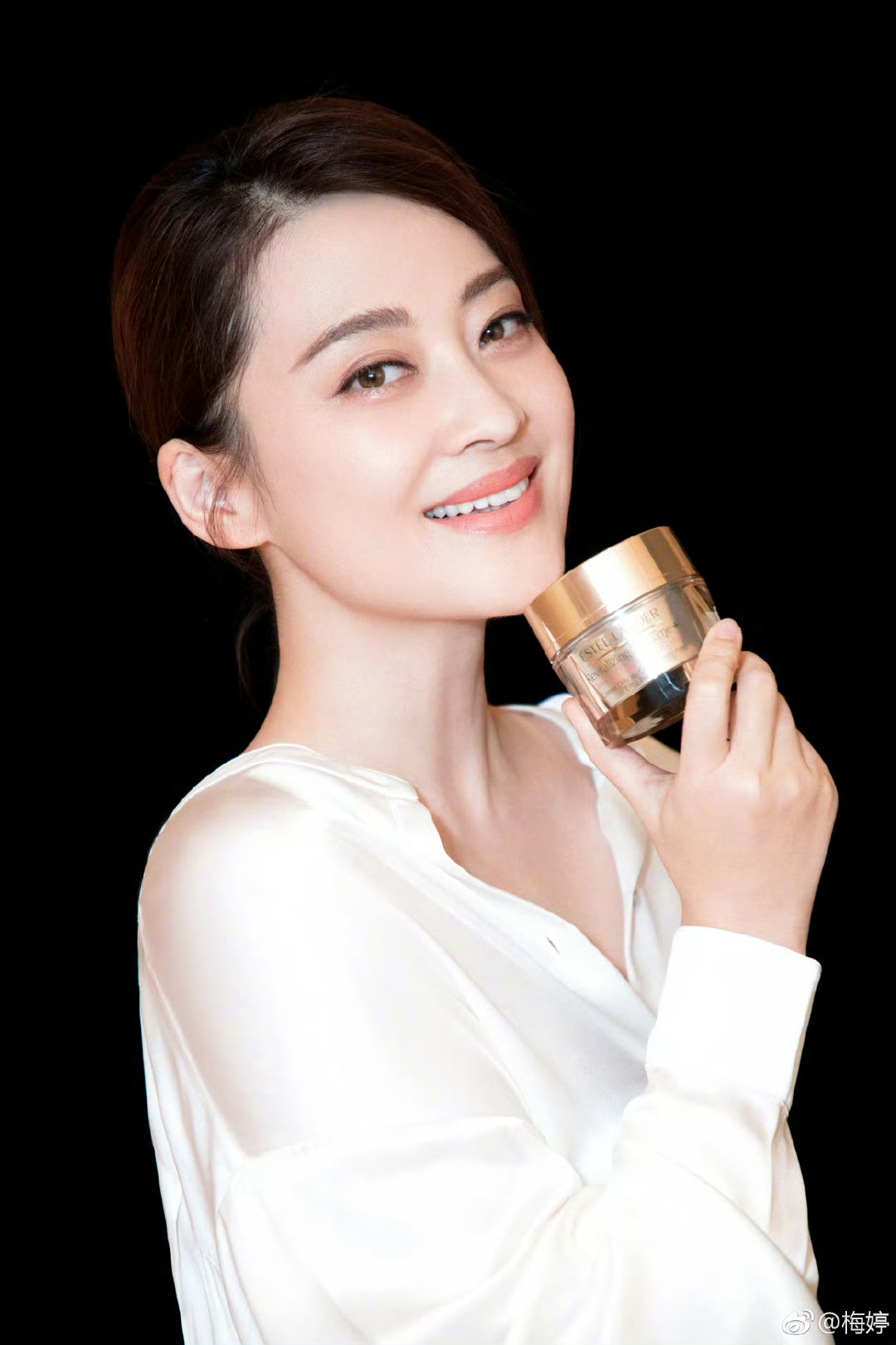 梅婷個(gè)人資料簡介及現(xiàn)任職務(wù)概述，梅婷個(gè)人資料與現(xiàn)任職務(wù)概覽