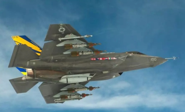 殲-35官方介紹，新一代艦載戰(zhàn)斗機(jī)的卓越性能，殲-35新一代艦載戰(zhàn)斗機(jī)卓越性能介紹